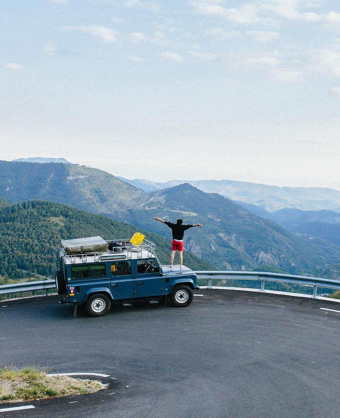 Jackson Harriesさんのインスタグラム写真 - (Jackson HarriesInstagram)「The last video I shared got me reminiscing. It was shot on a Super 8 camera on a road trip back in 2015. We drove through the French Alps on a road called the ‘Route des Grandes Alpes’ and slept in a tent on the roof of the car. Years later the car was sadly stolen. Looking back it wasn’t the most environmentally friendly car, but I do have a lot of fond memories. Journeys like this feel a long way away this year. 🚙」11月26日 5時29分 - jackharries