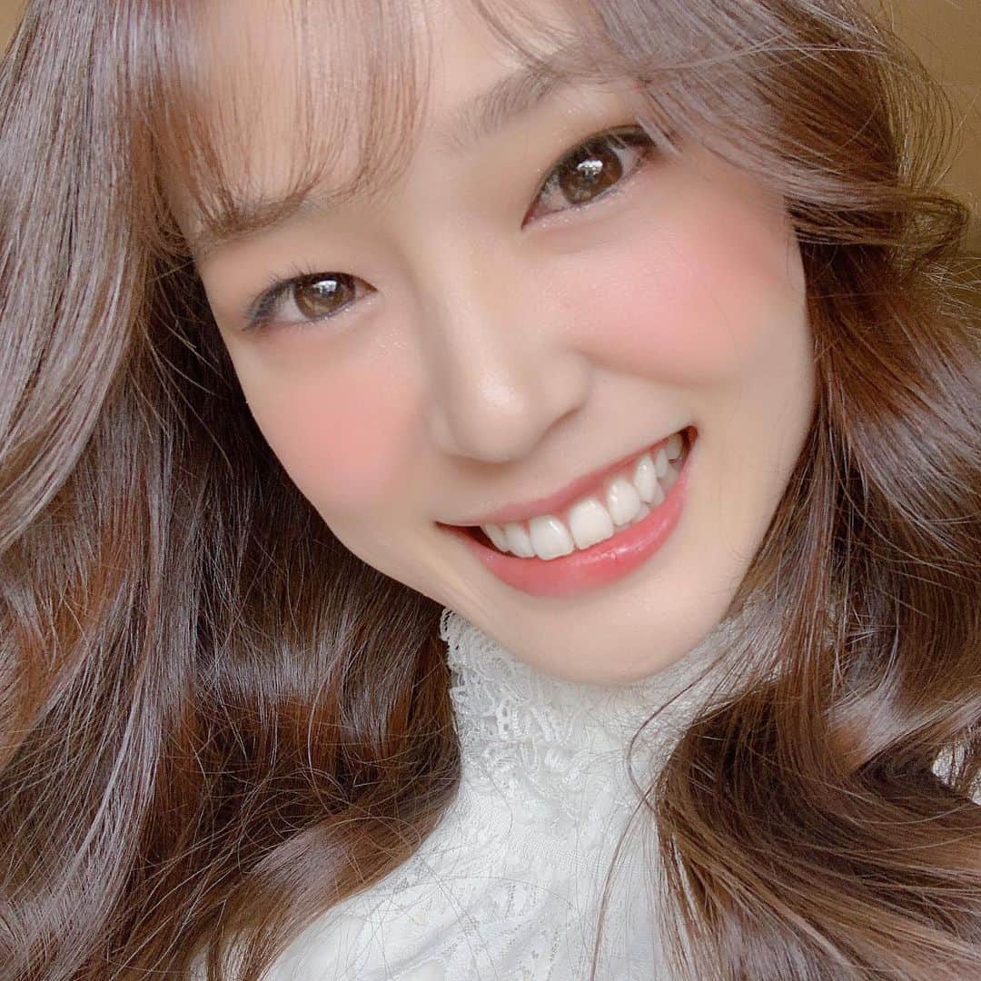 橘香恋のインスタグラム：「おはようございます❤︎﻿ ﻿ 前回の投稿に、イイネとコメントありがとうございます☺﻿ ﻿ 画面から出そうな私🥰 ﻿ ﻿ ﻿」