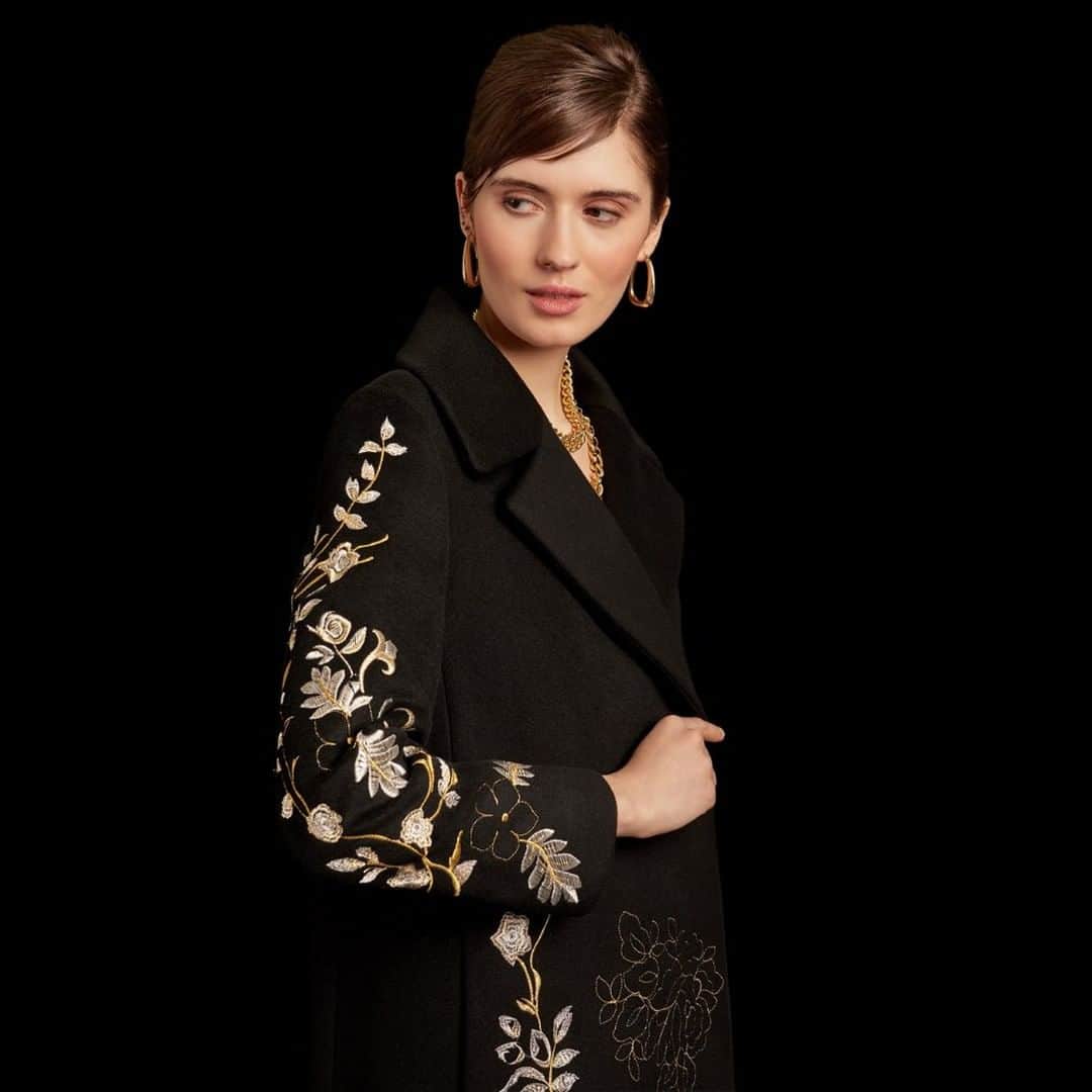 のインスタグラム：「#CinziaRocca #BlackFriday Week is here! Enjoy 30% and 20% off the Fall/Winter 2020 Collection on bit.ly/CinziaRoccaOfficial. Ends on December 1st.  *Limited Edition excluded.」