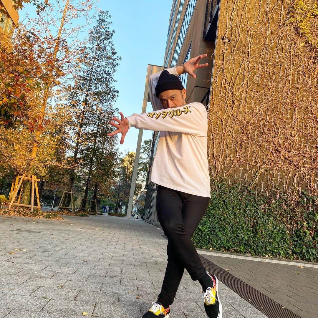 元気☆たつやさんのインスタグラム写真 - (元気☆たつやInstagram)「【空中体育座り】  #ジャンプ #JUMP #体育座り #nicephoto  #元気たつや #streetfashion  #不思議写真 #撮影 #撮影テクニック #followｍe  #followus  #フォロー大歓迎」11月26日 16時22分 - genkitatsuya