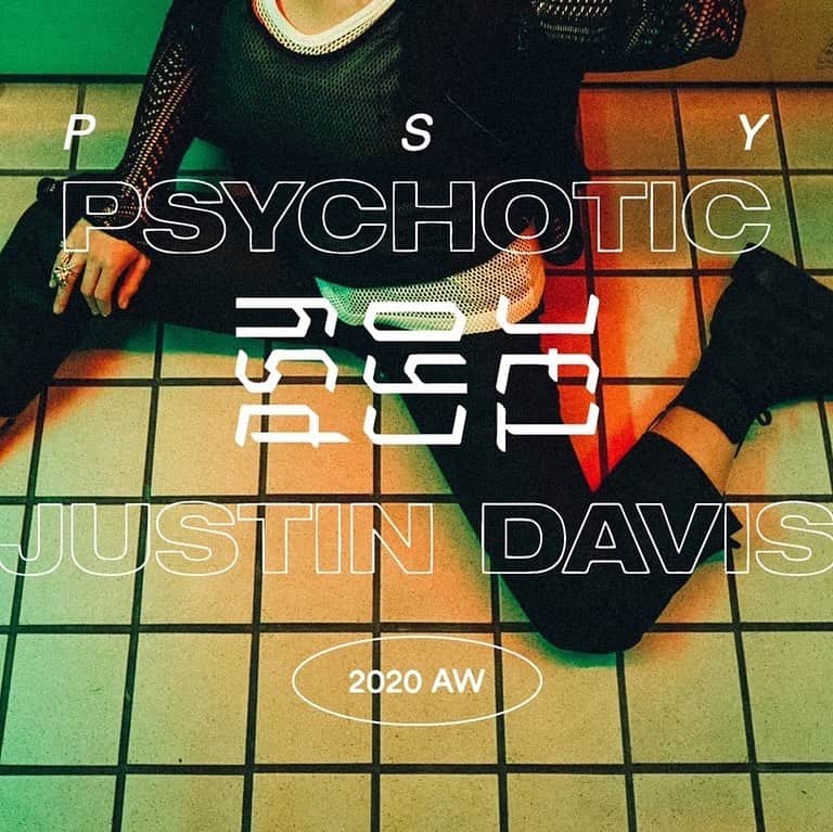 ジャスティンデイビスのインスタグラム：「2020 AW COLLECTION ⠀ “PSYCHOTIC”  酔い痴れる恍惚感 、刺激的で高鳴る胸の鼓動や感情、 快美な別世界へと魅了しジュエリーが誘うサイコティックなストーリー。 ⠀ 新作コレクションは全国直営店、オンラインストアにて発売中。 ⠀  #justindavis」