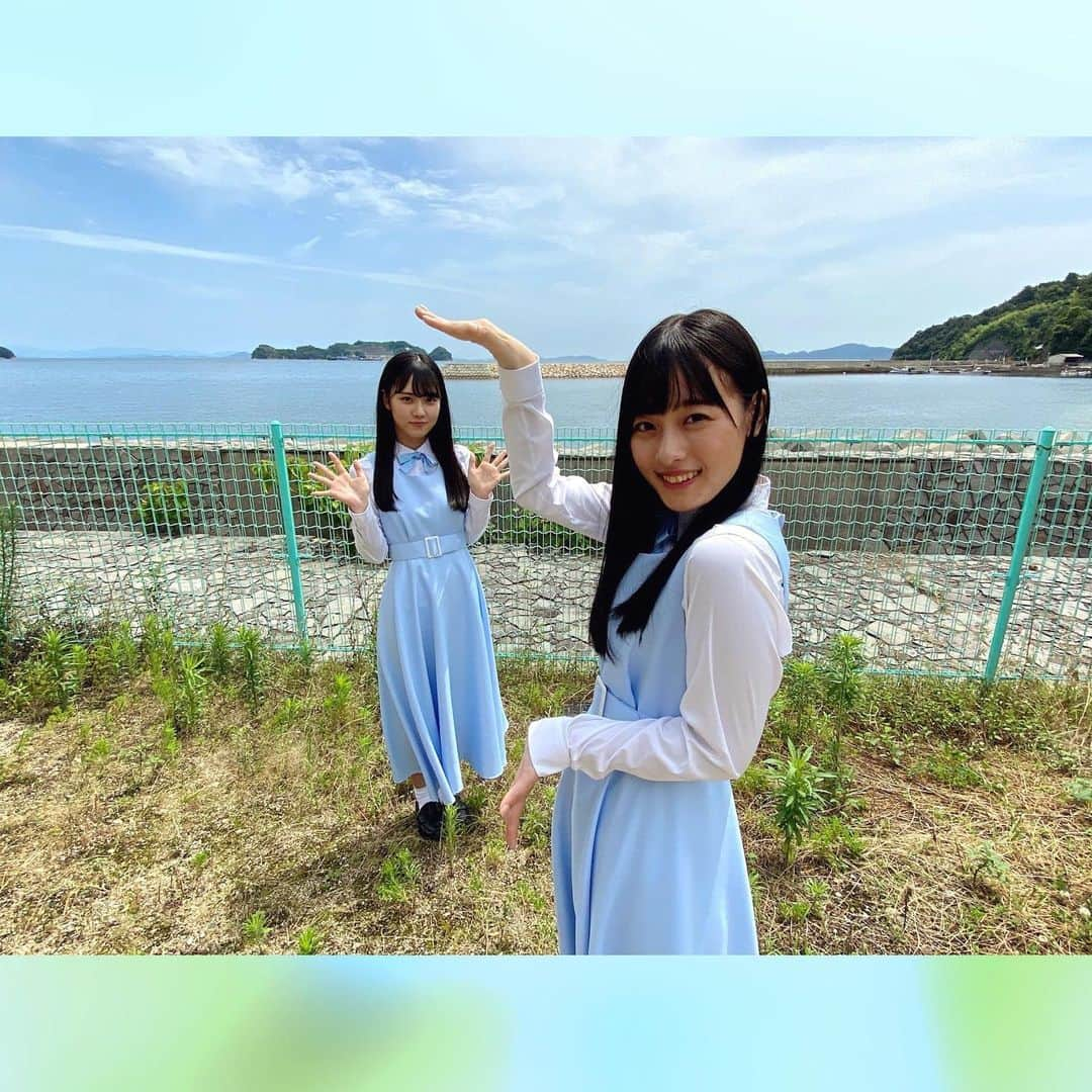 STU48さんのインスタグラム写真 - (STU48Instagram)「🌏🌏🌏  遠近法遊び写真もありましたっ☀️🌈  #STU48 #STU2期研究生 #2期生 #研究生 #今泉美利愛 #ImaizumiMiria #吉田彩良 #YoshidaSara #アイドル #オフショット #カワイイ #可愛い #japanesegirl #kawaii #idol #瀬戸内アイドル #瀬戸内 #setouchi #広島 #hiroshima #MV撮影 #思い出せる恋をしよう #オモコイ #制服 #水色 #ツーショット #青空 #海 #遠近法」11月26日 16時36分 - stu48.official