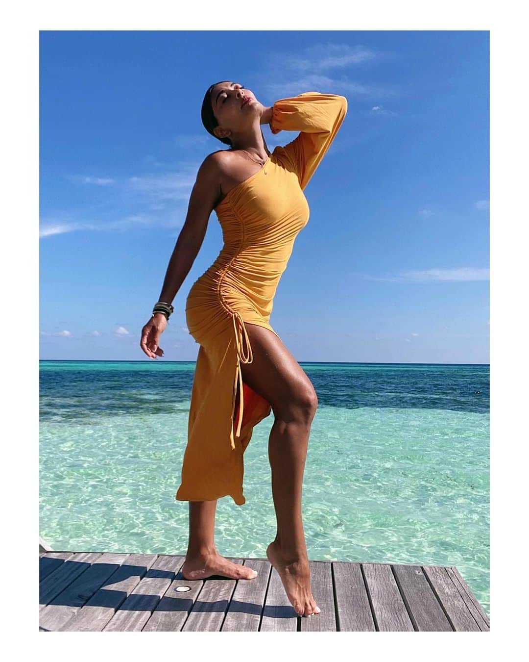 ジュリアナ・パエスのインスタグラム：「☀️💦✨」