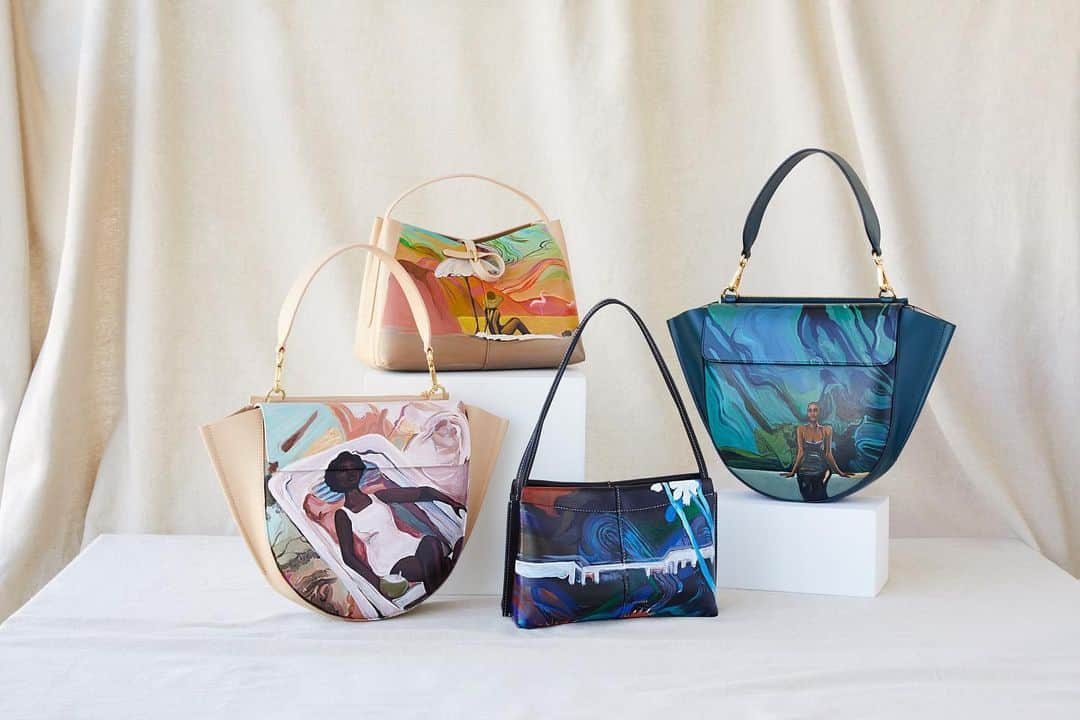 Bergdorf Goodmanさんのインスタグラム写真 - (Bergdorf GoodmanInstagram)「ONLY AT BG 🎨 Amsterdam-based accessories brand @wandler has collaborated with New York artist @megangabriellle on a six-piece capsule, available exclusively at Bergdorf Goodman. Consisting of @wandler’s signature Hortensia, Ava and Carly styles, each bag was hand-painted over the course of two days with @megangabriellle’s divine figures and colorful dreamscapes. As beautiful as they are, they also carry a vital message: “They are reminder,” says Gabrielle, “that amidst the chaos, we need to take time to relax and enjoy life.” Available now in store and online at BG.com. #OnlyAtBG #BGInTheBag」11月26日 8時18分 - bergdorfs