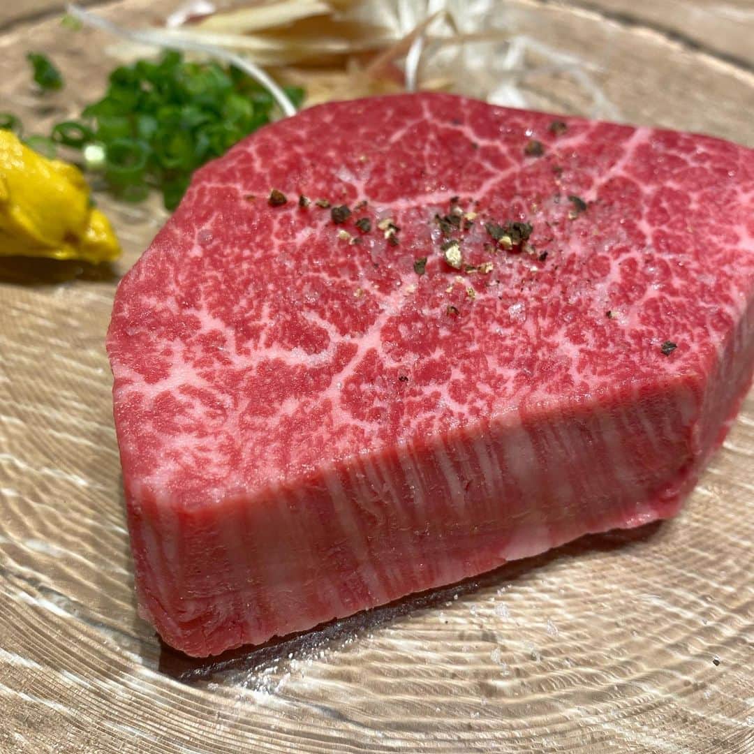東京肉レポートのグルメインスタ