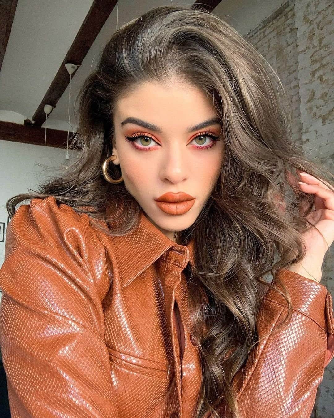 Too Facedのインスタグラム：「We've got MATTE love for @sfennous's glam 😍 She wears our Born This Way Matte Foundation shade Light Beige! #regram #toofacedambassador #toofaced」