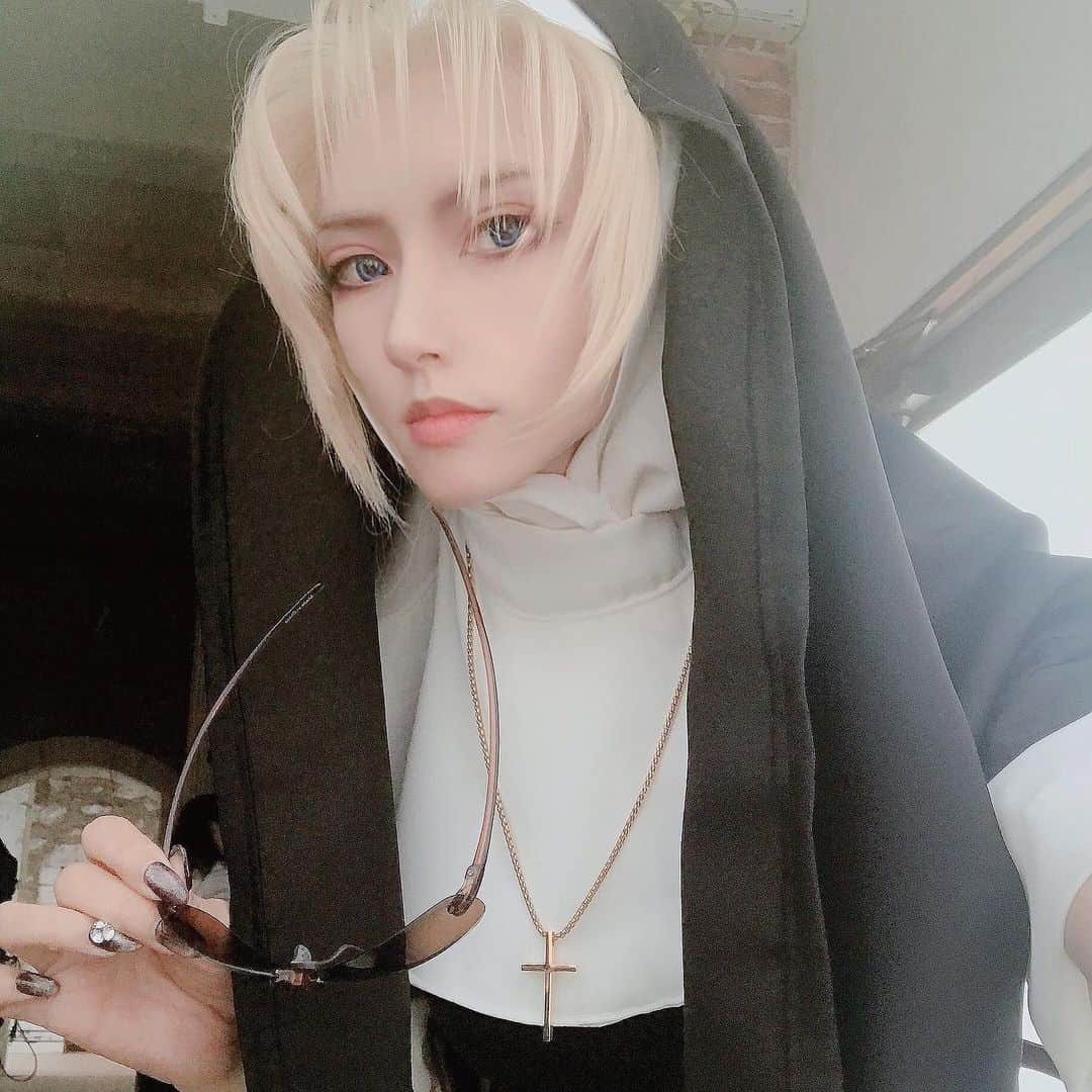 のインスタグラム：「【ブラックラグーン】  エダ  でも一つだけ本当のことを教えてあげる。私はアラバマの生まれじゃない、私の故郷はヴァージニア州ラングレーよ。  #ブラックラグーン  #ブラックラグーンコスプレ  #エダ  #blacklagoon #blacklagooncosplay #blacklagooneda」