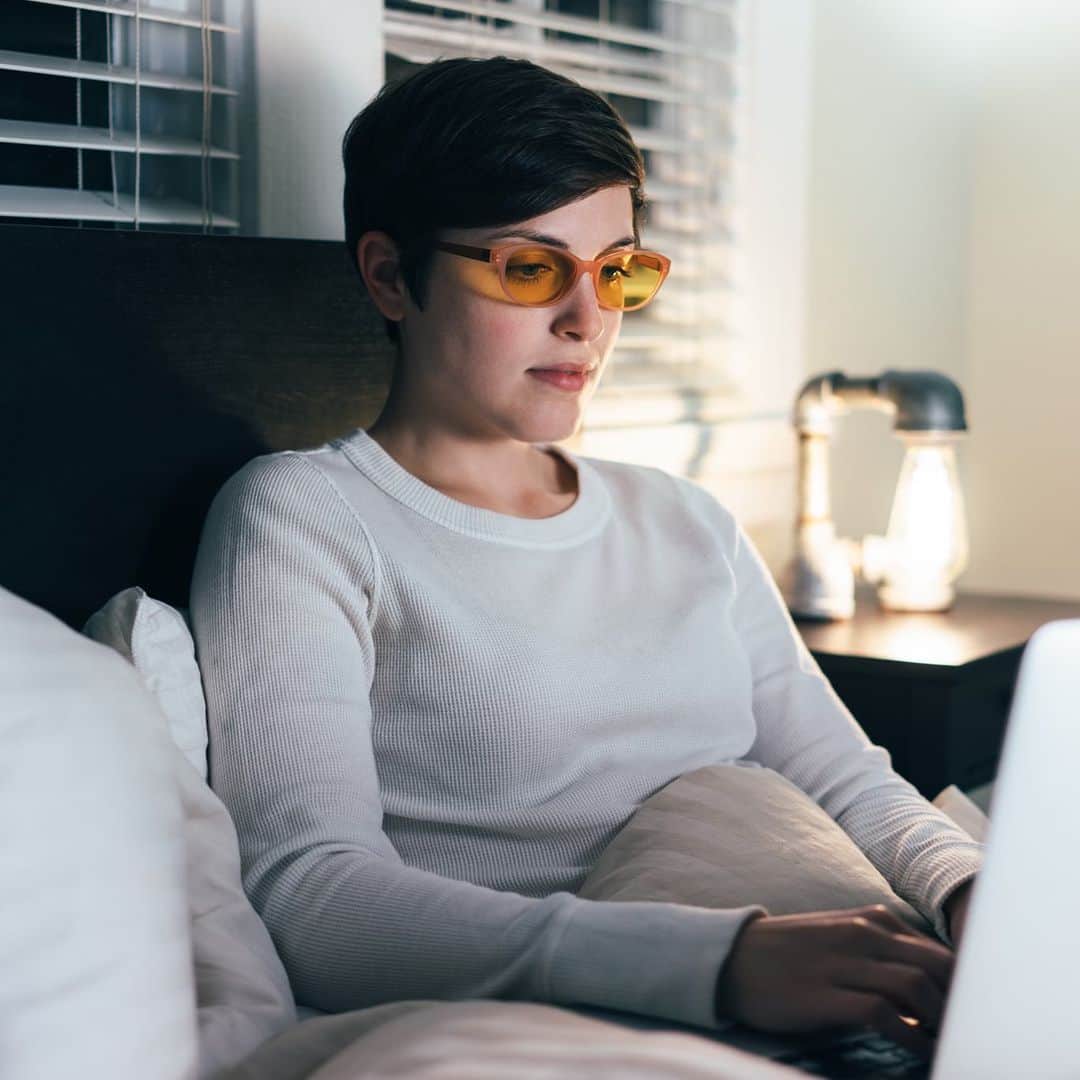 のインスタグラム：「⚡ WEEKLY FLASH SALE: FREE LENS OFFERS EACH WEEK⚡ This week: Free Blue Light Lenses for Night Use ($100 regular retail). Add the extra strength of JINS SCREEN NIGHT lenses to any frame for $0. Limited time until 12/1.  ➡️ Subscribe to our emails to be the first notified when new flash sales drop each week! *Online only. No code required. Add JINS SCREEN NIGHT option before adding to cart. Terms apply. See site for details.」