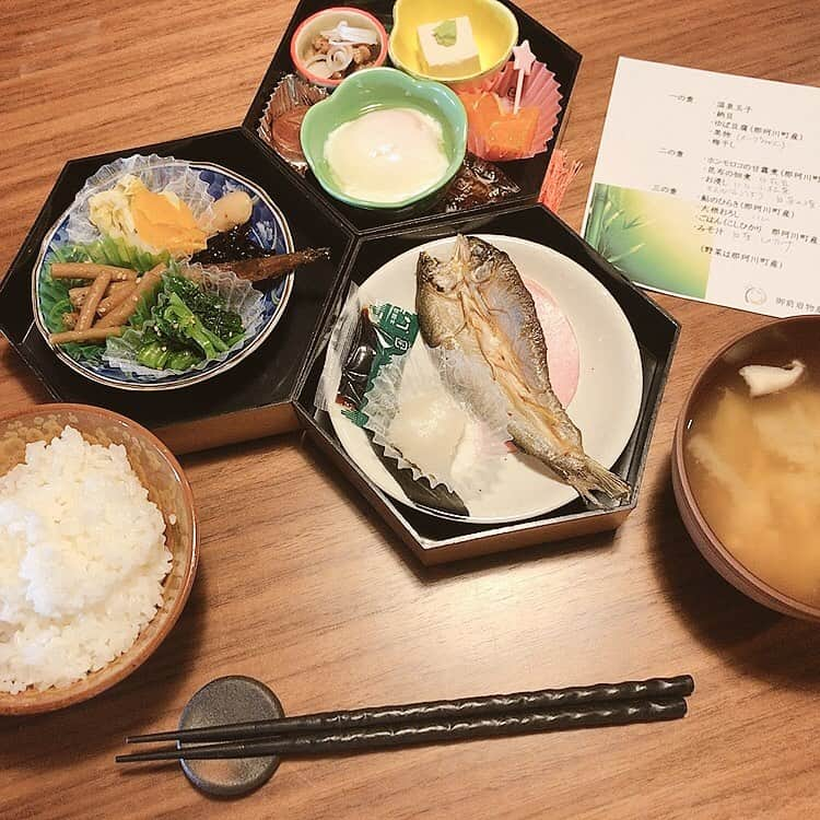 須賀由美子さんのインスタグラム写真 - (須賀由美子Instagram)「飯塚邸の朝ごはん♡ 御膳岩物産センターの ゆば豆腐なども美味しかった❤️ #那珂川町 #飯塚邸 #ゆば」11月26日 9時35分 - tottiyumi