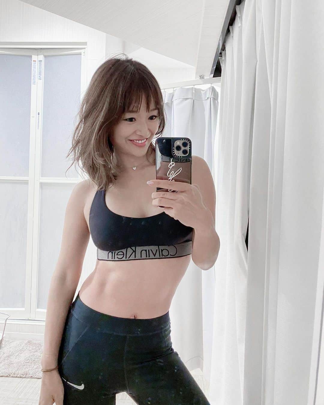 紺谷みえこのインスタグラム：「good mornig!!  最近朝活みえちゃん。　#笑 今日も一日気愛でがんばりましょう♡  #朝活　#スポーツ #ヨガ #腹筋  #トレーニング #ファッション #ワークアウト #スポーツウエア  #セルフィー #女子 #モデル 　#ダイエット #環境女子　#diet  #selfie  #workout  #training #model #sports  #fashion  #mie_fit  #sdgs #muscle  #beautiful #body #cool #sexy #urbanretreatyoga #좋아요반사」