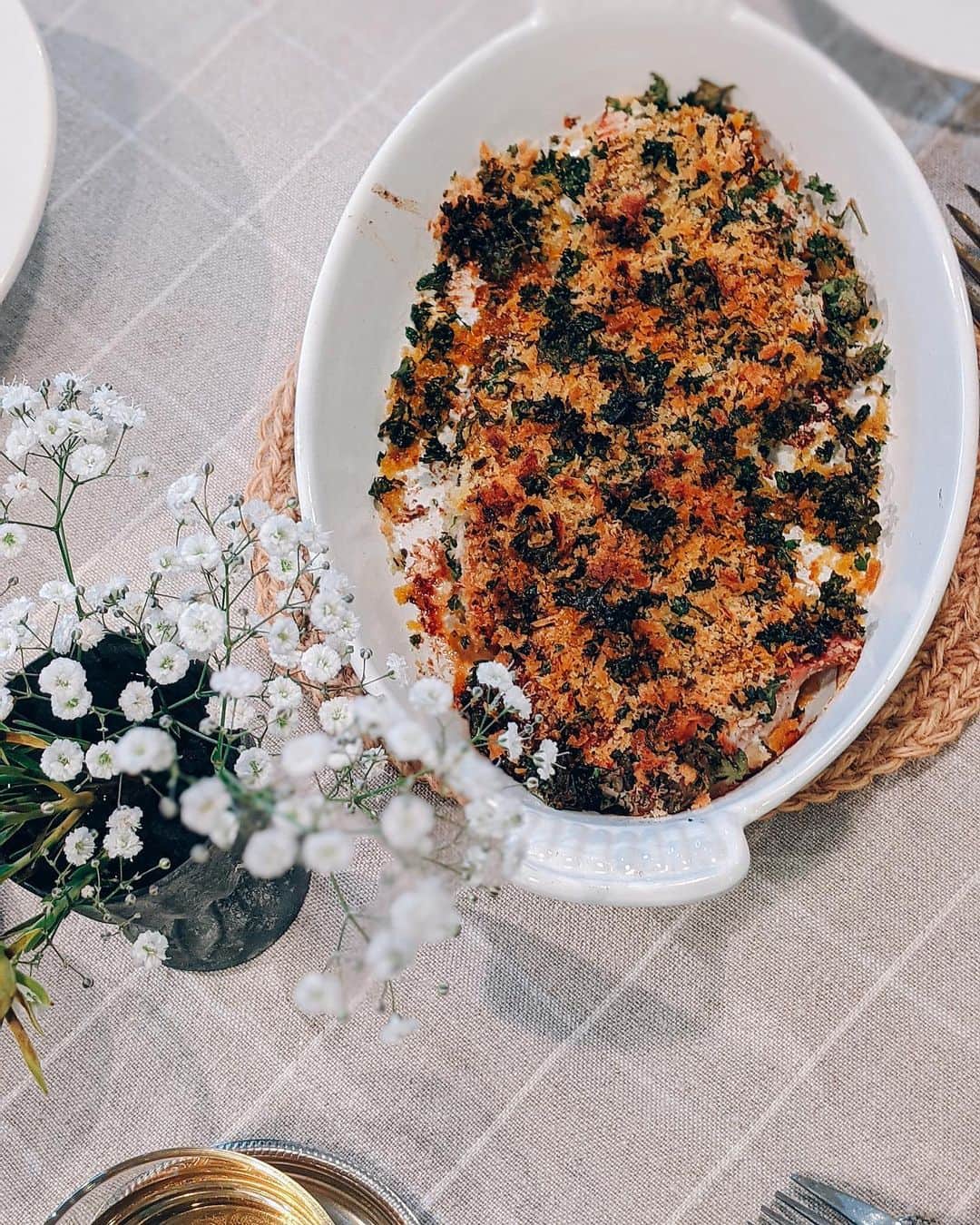 川村桃子さんのインスタグラム写真 - (川村桃子Instagram)「⠀ @hinamatsumoto ひなちゃん先生のお料理教室は毎回本当簡単なのに手間が掛かってるように見えて抜群に美味しい🤤(重要ポイント) ⠀ サツマイモがバター以外で、こんなに美味しくなるなんて目から鱗。 ⠀ デザートのバノフィーパイは今年のクリスマスに作ろうっと。 ⠀ #ひなちゃん先生 #お料理教室 #簡単美味しい #さつまいも #cooking #cookingclass #美味 #バノフィーパイ」11月26日 11時11分 - momo_k1014
