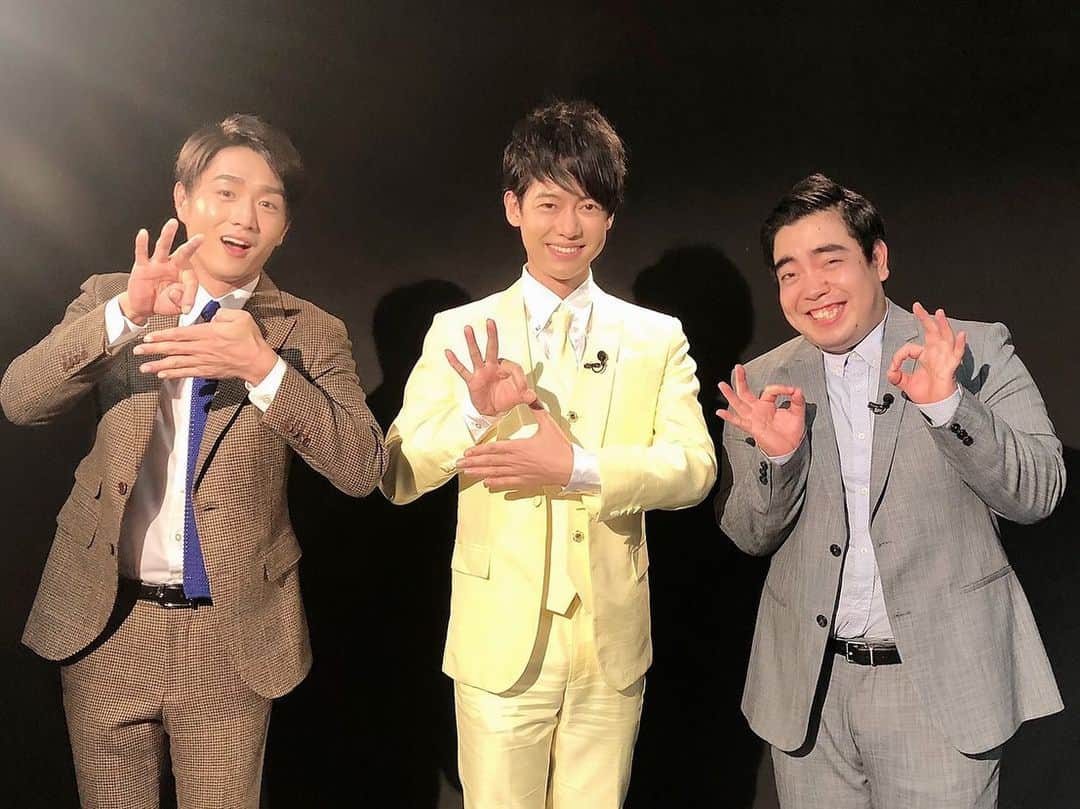 松阪ゆうきのインスタグラム：「CS歌謡ポップスチャンネル 『演歌男子。座談会』  ご覧くださいました皆さま💖 ありがとうございました😊  徳永ゆうきさん、真田ナオキさんと共に爆笑🤣の収録📺でした。30分もったいないわあww  再放送は、 2020年11月27日（金） 7:30〜8:00 2020年11月29日（日） 18:00〜18:30 2020年12月02日（水） 19:00〜19:30 2020年12月04日（金） 7:30〜8:00 2020年12月06日（日） 18:00〜18:30  です。  そして本日は❣️ 同チャンネルにて、 『宮本隆治の歌謡ポップス一番星』が放送です！  2020年11月26日（木） 17:00〜18:00 2020年11月29日（日） 8:00〜9:00 2020年11月30日（月） 19:00〜20:00 2020年12月03日（木） 17:00〜18:00 2020年12月06日（日） 8:00〜9:00 2020年12月07日（月） 19:00〜20:00   是非ご覧くださいませ💖  #演歌男子 #徳永ゆうき さん #真田ナオキ さん #宮本隆治 さん #新曲 #遥かな人よ #岐阜」