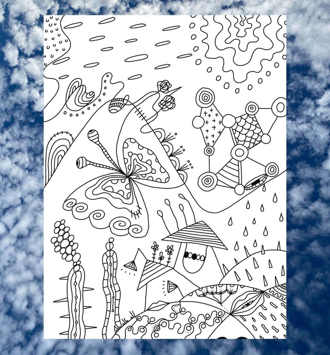 のインスタグラム：「. . #アート塗り絵1   ○作家名　尾崎芹奈 ○作品名　まぼろし ○caption  見えるもの隠れるもの全てから愛が溢れる理想と空想の狭間を描きました。  私は絵を描けるという自覚がありません。 " これは私の頭のなかで在って、ただのラクガキにすぎない。 " 見るひとによっては絵が描けるという認識になるかもしれないけれど、私にとってはラクガキなんです。それゆえに2度と同じものが描けないのも特徴です。 このラクガキが塗り絵に変わった時、どこかのだれかにはどんな色に見えて、どんな風に感じられるのかを想像するとワクワクします。 私は空の向こう側に浮かぶ小さな世界を想像しました。  . .  #ラクガキモデル . .  #art  #artista #artwork #artistic #designart #designs #creative #creativeart #japanesegirl #monoart #pencils #pen #doodleart #doodles #arttherapy #kunst #abstractart #artaddict #ラクガキ #rakugaki」