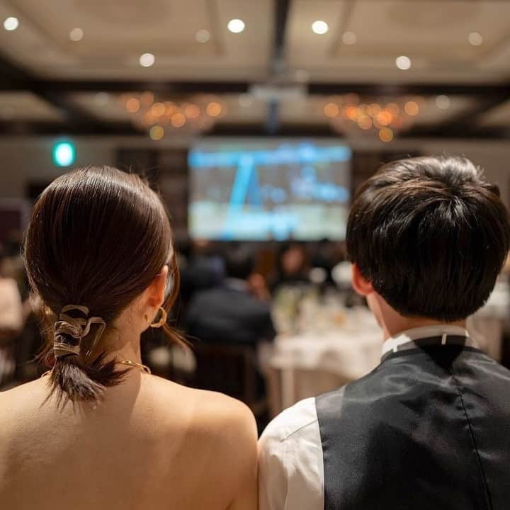 KIYOMIZU京都東山 公式さんのインスタグラム写真 - (KIYOMIZU京都東山 公式Instagram)「. 1シーン毎に照明を変化させ その場に合ったムードを より一層引き出します..*  "結婚式をして本当に良かった" 心からそう思っていただけるよう 愛に満ちた時間をお届け致します＊ . ---------------------- . @kiyomizu_kyoto_higashiyama をフォローし 【#kiyomizu京都東山】で検索してくださいね❖ . #スタイルズ花嫁 #kiyomizu花嫁  #dress #kyoto #kiyomizu #wedding #ウェディングレポ #チャペル #ブライダルフェア #プレ花嫁 #卒花 #結婚式 #結婚式場 #結婚式準備 #京都 #京都花嫁 #関西花嫁 #京都婚 #令和花嫁  #大人花嫁 #DRESSY花嫁 #シェアーズヘアメイク #披露宴演出 #披露宴ムービー #クライマックス #披露宴レポ #当日レポ #グリーンドレス」11月26日 17時11分 - kiyomizu_kyoto_higashiyama