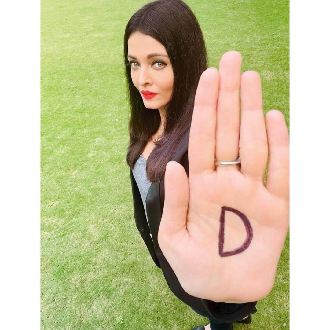 アイシュワリヤー・ラーイのインスタグラム：「This International Day for the Elimination of Violence against Women, ✨StandUp against street Harassment with #LOrealParis and hollaback. Learn more about the 5D's methodology on standup-india.com and get trained now」