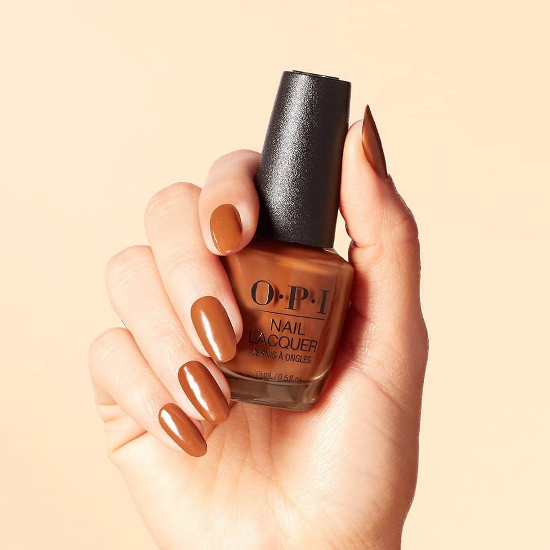 OPIさんのインスタグラム写真 - (OPIInstagram)「Express your #HolidaySpirit with a rich chestnut nail lacquer that’s earthy and warm.   Shade: #MyItalianIsALittleRusty  #ColorIsTheAnswer #OPIMuseOfMilan #OPINailLacquer #BrownNails #BrownMani #DIYNails #HolidayMani #NailTrends #HolidayNails #HolidayNails #HolidayGlam #ThanksgivingNails #NeutralNails #NeutralMani #NailsOfInstagram #NailsOnPoint」11月26日 11時47分 - opi