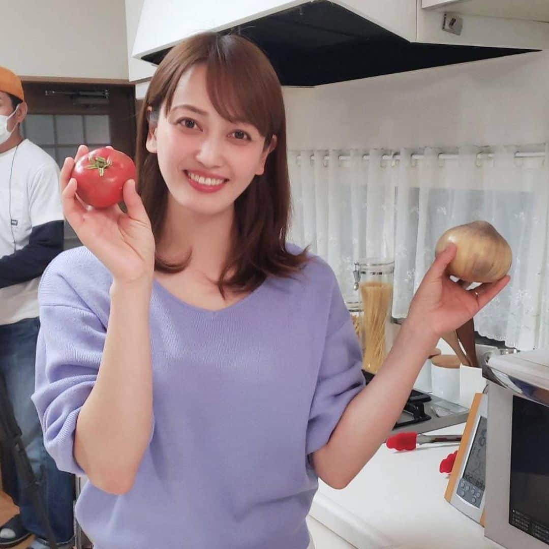 植田麻友美さんのインスタグラム写真 - (植田麻友美Instagram)「日本テレビ「ザ!世界仰天ニュース」 芸能人に実際起きた事件 2時間スペシャル 12/1(火)21:00～22:54 https://www.ntv.co.jp/gyoten/  【フリーアナウンサー】地獄の正座観測の再現に亀井京子さん役として出てまーす！  肩幅広いから肩幅広子ってあだ名になりました🤪🤪  みてくださーい！ #仰天ニュース #亀井京子さん」11月26日 12時03分 - ue_mayutaro