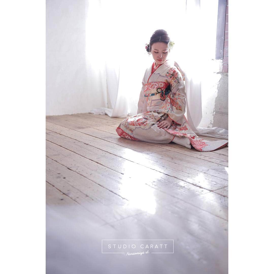 スタジオキャラット奈良大宮通り店のインスタグラム：「⇨ #kids_japan_ootd ☺︎♩*＊ . . 成人式の前撮り撮影！ まだまだご予約受付中☆ . . ぜひ一生の思い出に！ . . .  #スタジオキャラット奈良大宮通り店 #奈良フォトスタジオ #カメラ#スタジオ#ベビーフォト#キッズフォト#キッズスタジオ#七五三#100日祝い#お宮参りフォト #マタニティ #成人式 #753#photostudio#camera#photographer #l4l#キッズコーデ#スタジオキャラット#フォトスタジオ#写真館#奈良#奈良フォトスタジオ #写真好きな人と繋がりたい#ファインダー越しの私の世界#キッズファッション#カジュアルフォト#おしゃれフォト#自然光撮影」