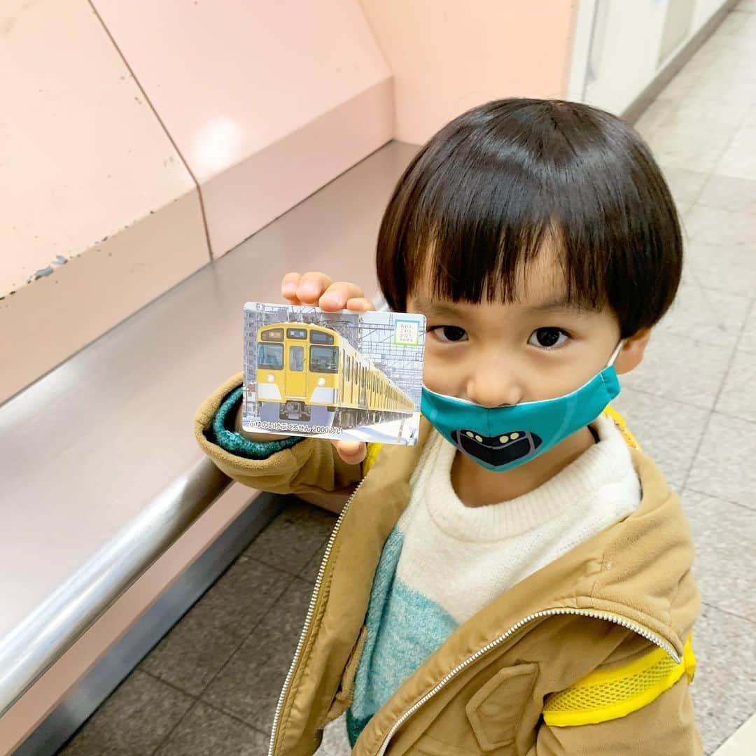 山口尚美のインスタグラム：「なんというドヤ顔 駅員さんありがとう🙏🚉❣️ #西武鉄道」