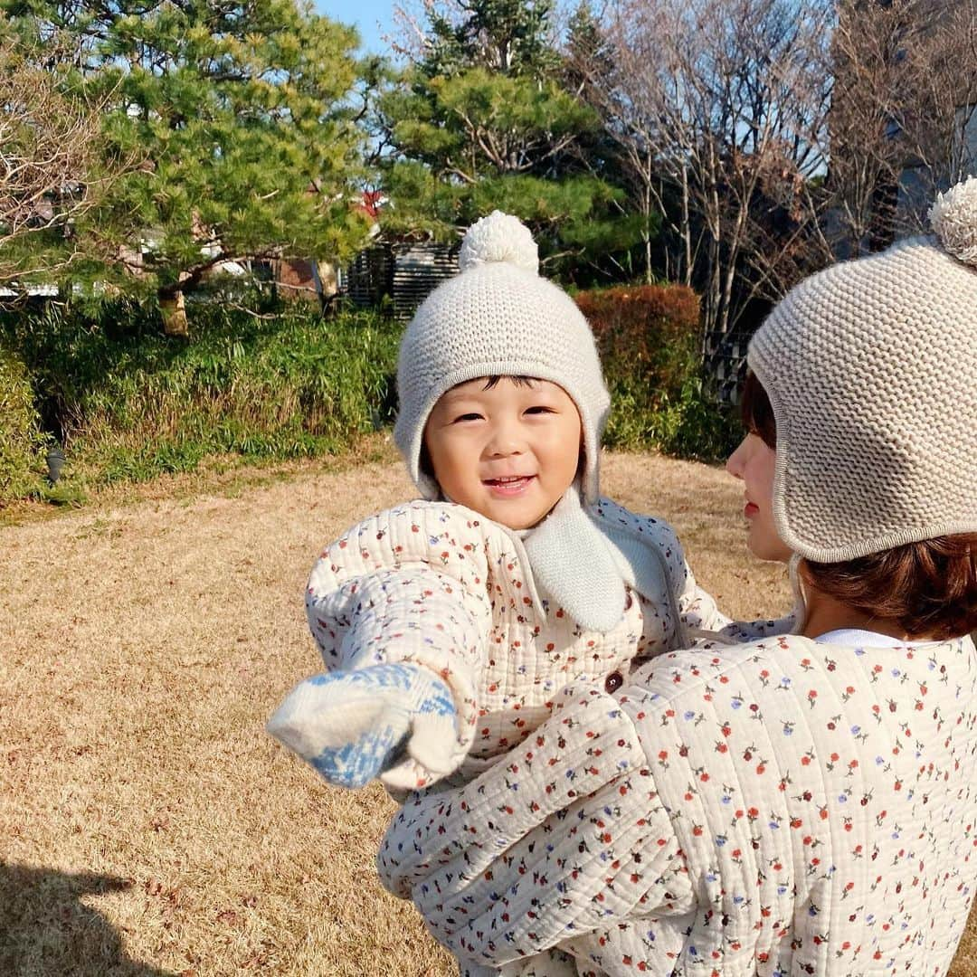 イム・ジヒョンさんのインスタグラム写真 - (イム・ジヒョンInstagram)「밑에쵸코 사장님과 아침운동👶🏻❤️❤️❤️」11月26日 13時53分 - imvely_jihyun