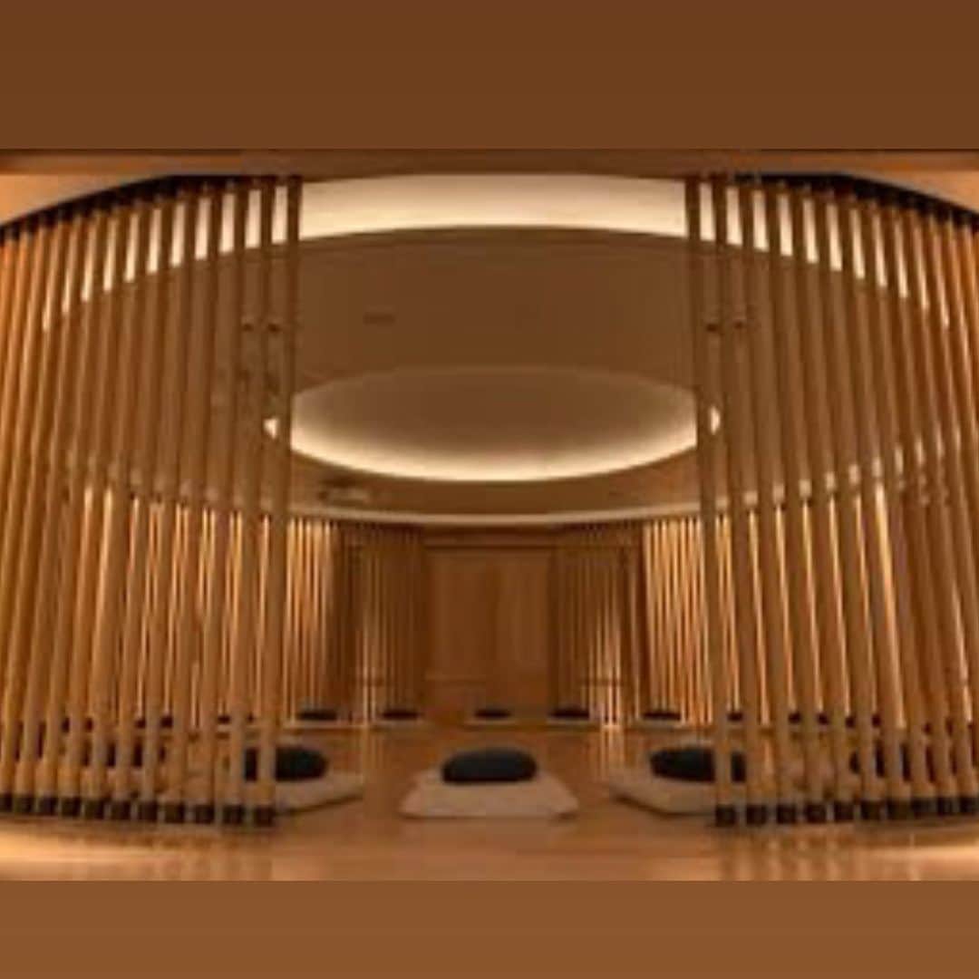 DJ AMIGAのインスタグラム：「素敵な瞑想ルームでした🧘‍♂️ . #aoyamatreehouse  #meditation  #mindfulness #瞑想 #マインドフルネス #djlife」