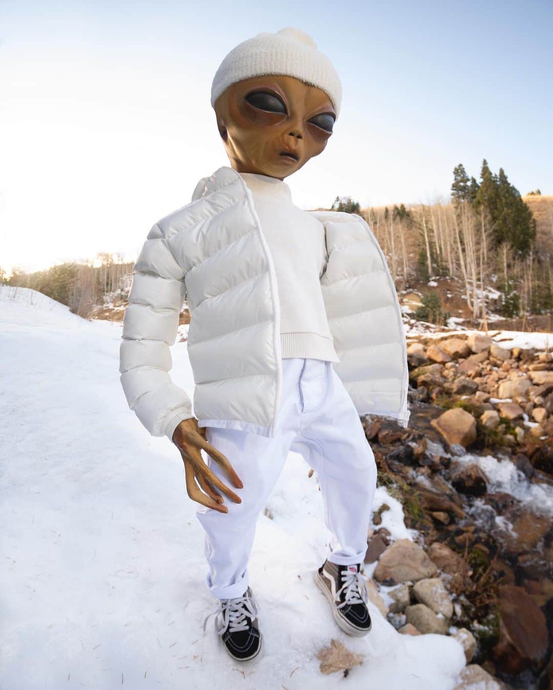 ASOSさんのインスタグラム写真 - (ASOSInstagram)「The year is 2020, you’ve just shopped the ASOS Black Friday sale and you’re taking style lessons from an alien. Life is good @lilmayo 👽  OH AND THERE’S UP TO 70% OFF EVERYTHING. It's our BIGGEST. DEAL. EVER. Last year's Black Friday is livid... (Ts&Cs apply)」11月27日 1時06分 - asos