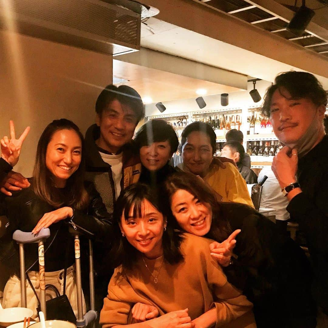 越智めぐみさんのインスタグラム写真 - (越智めぐみInstagram)「久々〜のメンバー♪ いゃ〜色々衝撃な話し聞いちゃったなぁ〜！ 笑った笑った。 全員集合写真撮り忘れちゃったけど　皆んな　ひとまず元気で何よりでした！ 今日来れなかったメンバーも また　次回〜！」11月27日 1時36分 - megumi.ochi1031