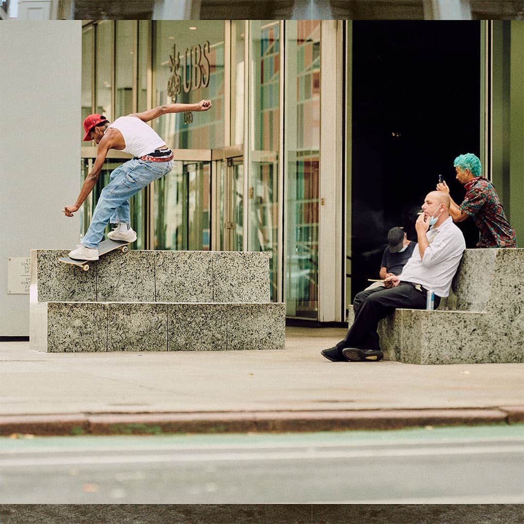adidas Skateboardingさんのインスタグラム写真 - (adidas SkateboardingInstagram)「Tyshawn taking it to the streets of NYC in the new Tyshawn x Thrasher. Available at your local skate shop and online at adidas.com/skateboarding Saturday 11/28. • #adidasSkateboarding x #ThrasherMagazine」11月27日 2時05分 - adidasskateboarding
