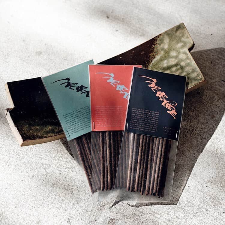 赤間紫動のインスタグラム：「.﻿ 御香﻿ HANDMADE INCENSE STICKS﻿ ・・・﻿  INCENSE : 書﻿ ・・・﻿ @harmonia_aichi﻿ ・・・﻿ #incense#御香#お香」