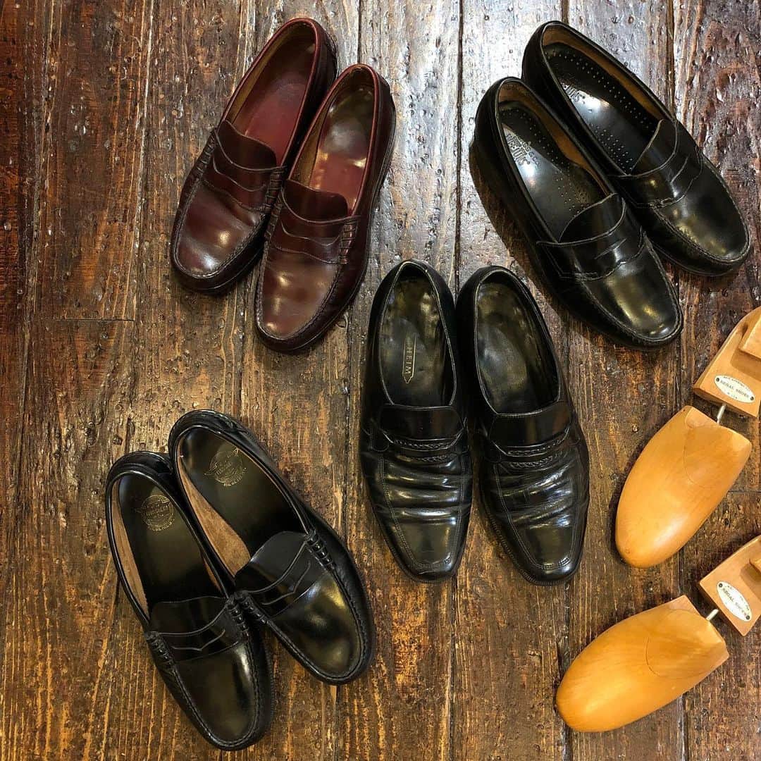NUTTY Vintage&Collectibleのインスタグラム：「🎩RECOMMEND FOR MEN'S🎩  ☑︎various leather loafers  秋冬のスタイルに欠かせないローファー。 メンズサイズもお取り揃えございます👞  ------------------------------------ 🛍NUTTY通販について🛍 ------------------------------------- ＜ONLINE STORE＞ VINTAGE▶︎http://nutty.theshop.jp/ USED SELECT▶︎https://nuttyselect.official.ec/ （プロフィールページURLよりjump🕊） ㅤㅤㅤㅤㅤㅤㅤㅤㅤㅤㅤㅤㅤ ＜VIDEO CHAT SHOPPING＞ テレビ電話をお繋ぎして、リアルタイムでご案内いたします。詳細は過去の投稿をご覧ください。」