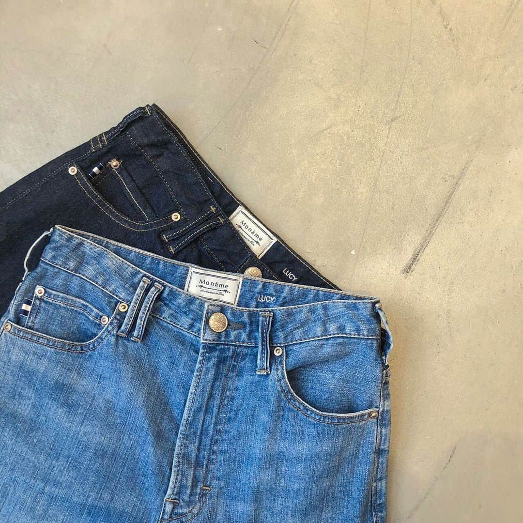 Moname Official Instagramのインスタグラム：「. 腰下から広がる AラインのワイドシルエットのLucy(ルーシー) 気になるウエスト周りをちょうど良いフィット感で、 ウエストがすっきり見えます✨ . Lucy -wide- No.41102006 Color. RIN ¥16,000 +tax .  No.41102005 Color. LBL ¥17,000 +tax . #moname #モナーム#ワイド #denim #fashion #ootd #instafashion#love#good#おしゃれ #おしゃれ女子 #パンツ #カジュアルコーデ #シンプルコーデ #着回しコーデ #今日のコーデ#パンツスタイル#ブルー#着画 #ラフコーデ ワイドパンツ #冬コーデ #着回し #160cm  #おうちじかん#大人女子#らくちんコーデ#ワイド#ストレッチデニム#ワイドパンツコーデ#大人カジュアル」