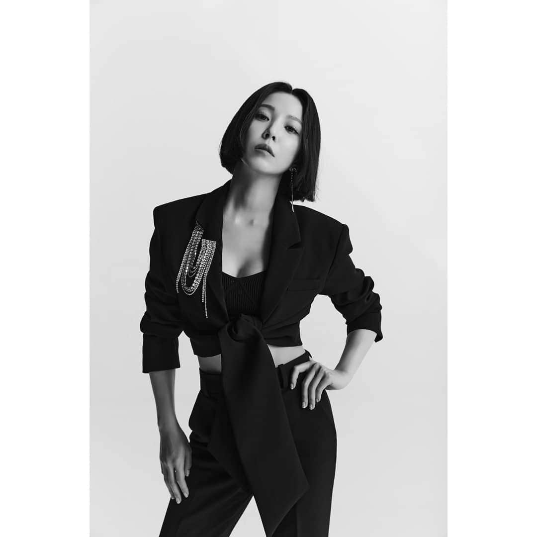 BoAさんのインスタグラム写真 - (BoAInstagram)「BoA 보아 The 10th Album [BETTER]  🎧 2020.12.01. 6PM KST 👉 boa.smtown.com  #BoA #보아 @boakwon #BETTER」11月26日 18時02分 - boasmtown