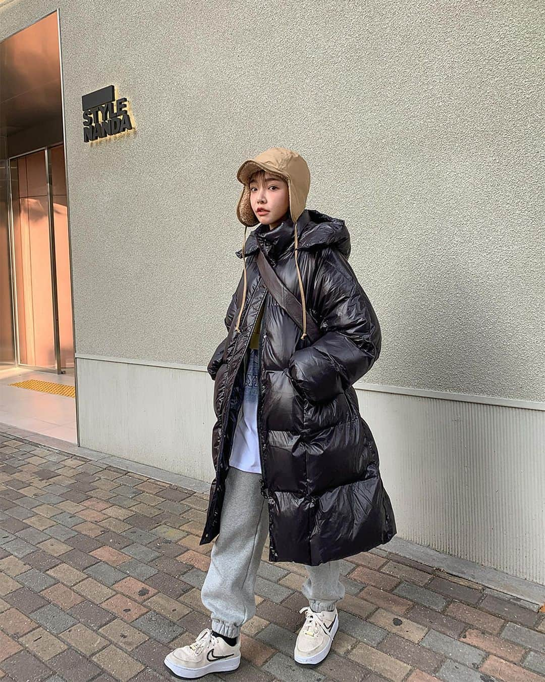 Official STYLENANDAさんのインスタグラム写真 - (Official STYLENANDAInstagram)「신상 업데이트🖤 #stylenanda」11月26日 18時02分 - houseof3ce