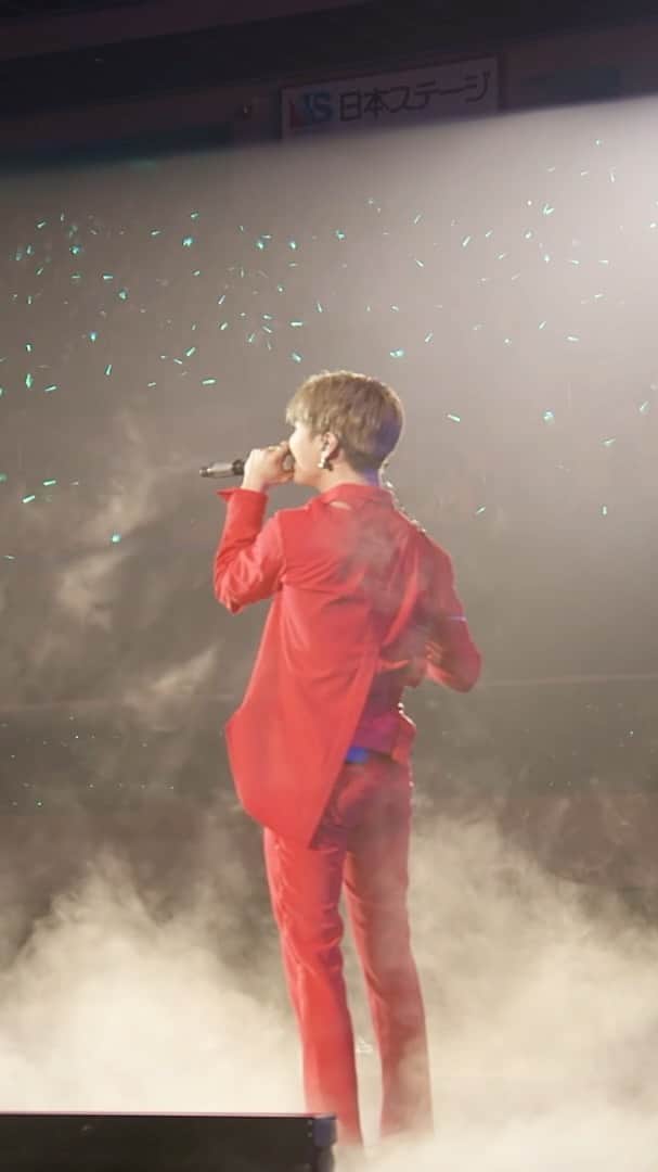 SHINeeのインスタグラム：「テミン 12/31発売 LIVE Blu-ray「TAEMIN 2ND CONCERT [T1001101] in JAPAN」のライブダイジェスト#1を公開！ ぜひチェックしてください✔ #テミン #TAEMIN #T1001101  ▼商品詳細はこちら https://taemin.shinee.jp/news/2020/1125_488.html」