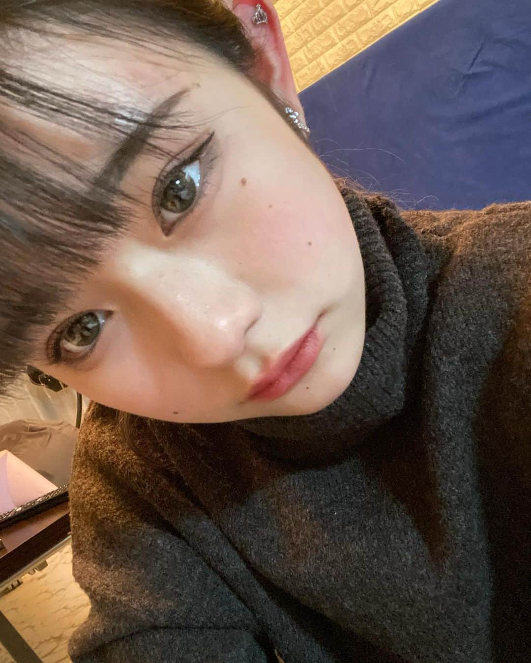 かれんさんのインスタグラム写真 - (かれんInstagram)「本日11/26(木)発売の新商品の Jill Sherbet Demi ウォーターブラウン です٩(*´︶`*)۶  フチがしっかりし過ぎてなくて盛れるのにケバくならなくてリピート確定ξ^.^ξ  @glam_karakon」11月26日 18時14分 - _karen_0213_