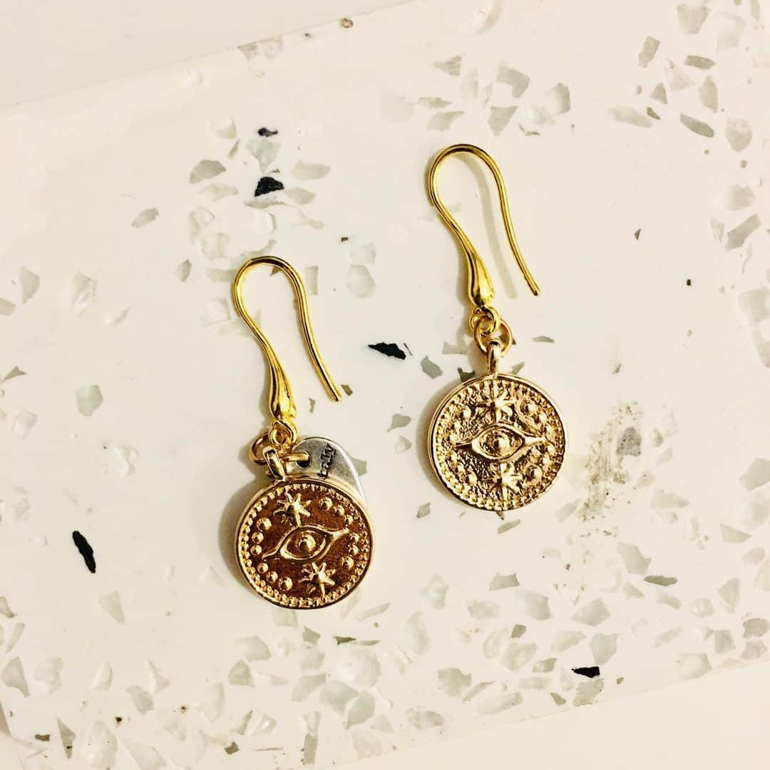 メイデンアートさんのインスタグラム写真 - (メイデンアートInstagram)「Gold 🧿 coin earrings 🤩 . Shop from the post 🎁 .  #evileyejewelry #evileye #evileyebracelet #jewelry #handmadejewelry #evileyenecklace #handmade #accessories #jewellery #evileyeprotection #m #bracelets #silver #jewelryaddict #k #earrings #bracelet #evileyebracelets #fashionjewelry #evileyes #hamsa #evileyejewellery #jewelrydesigner #hoopearrings #earringsoftheday #fashion #love #protection #jewelrygram #bhfyp」11月26日 18時16分 - maidenart