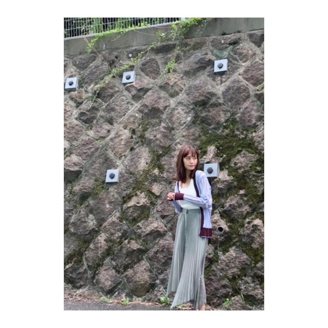 吉田志織さんのインスタグラム写真 - (吉田志織Instagram)「本日11/26(木)発売の 「WHITEgraph」に出演させていただきました＾＾  見ていただけると嬉しいです☺️  #WHITEgraph」11月26日 18時17分 - shiori_official_321