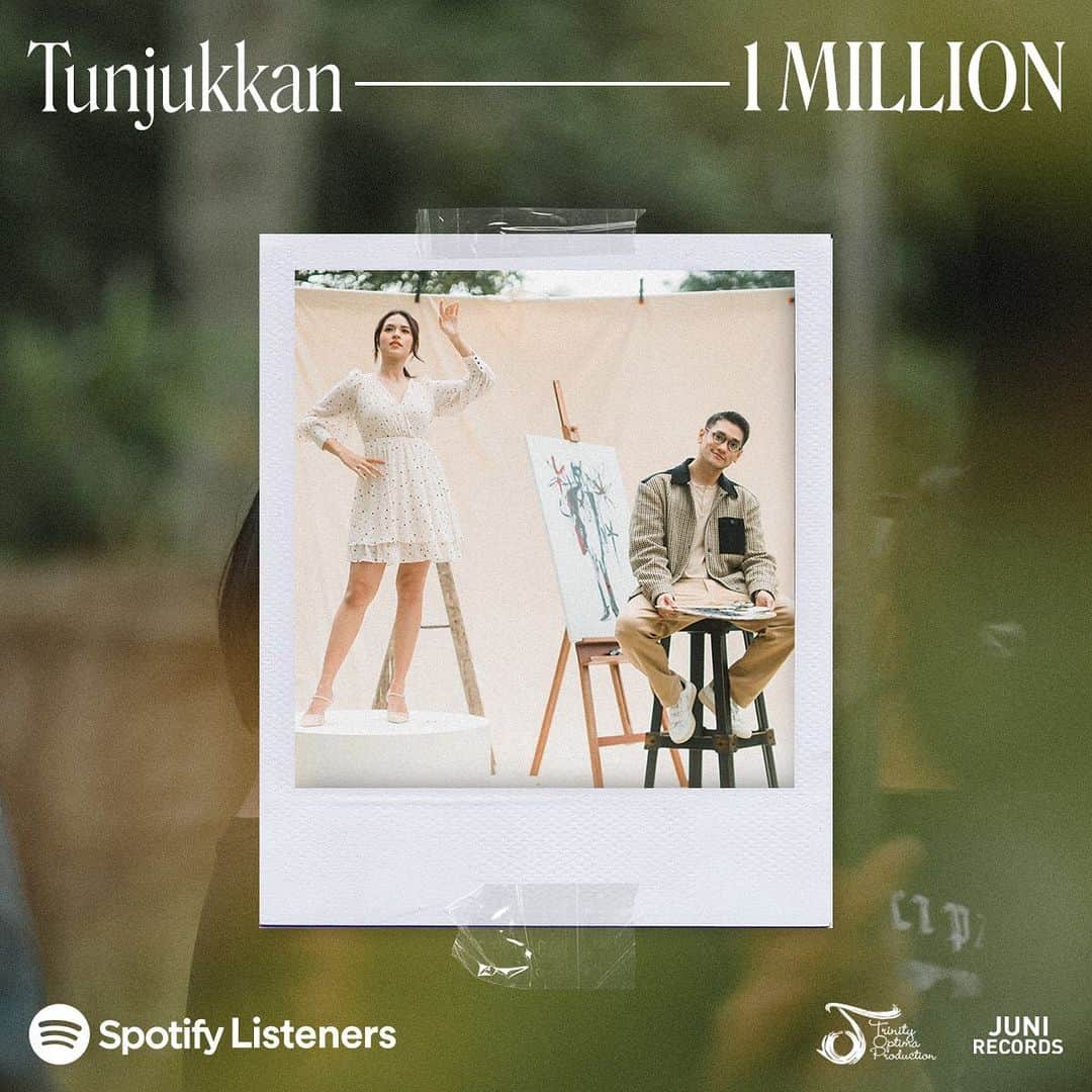 Raisa Andrianaさんのインスタグラム写真 - (Raisa AndrianaInstagram)「Yeaaay 1 juta streams di Spotify!! Thank you semuaa✨  Keep listening #AfganRaisaTunjukkan yaa❤️」11月26日 18時31分 - raisa6690