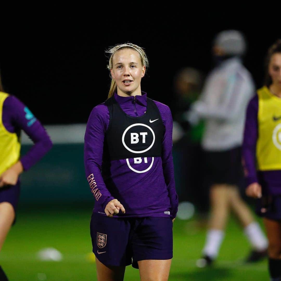 Arsenal Ladiesさんのインスタグラム写真 - (Arsenal LadiesInstagram)「Our @lionesses at St George’s Park 🏴󠁧󠁢󠁥󠁮󠁧󠁿 #WeAreTheArsenal 🔴」11月26日 18時38分 - arsenalwfc