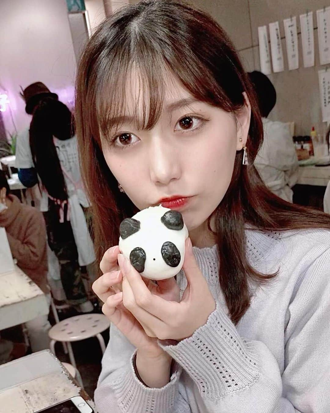 NAOさんのインスタグラム写真 - (NAOInstagram)「* ちょっと前に #トーキョーギョーザクラブ でパンダまん🐼を食べたよー！ インスタで話題になって結構人気だから予約必要かも！ * #東京 #東京グルメ #tokyogourmet #パンダ #panda #instafood #女医 #女医の日常 #ffl #f4l #follow4like #followｍe #チャイボーグ #中国メイク #美容」11月26日 19時00分 - dr_nao_0415