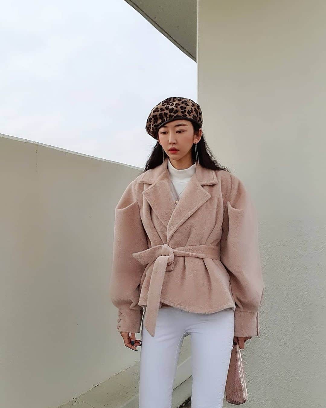 minikkallongさんのインスタグラム写真 - (minikkallongInstagram)「소주 땡기는 날이네요 요 아이는 연말룩으로 딱이구요🌹 #국내제작#송치울코트#누빔#미니깔롱」11月26日 19時10分 - minikkallong