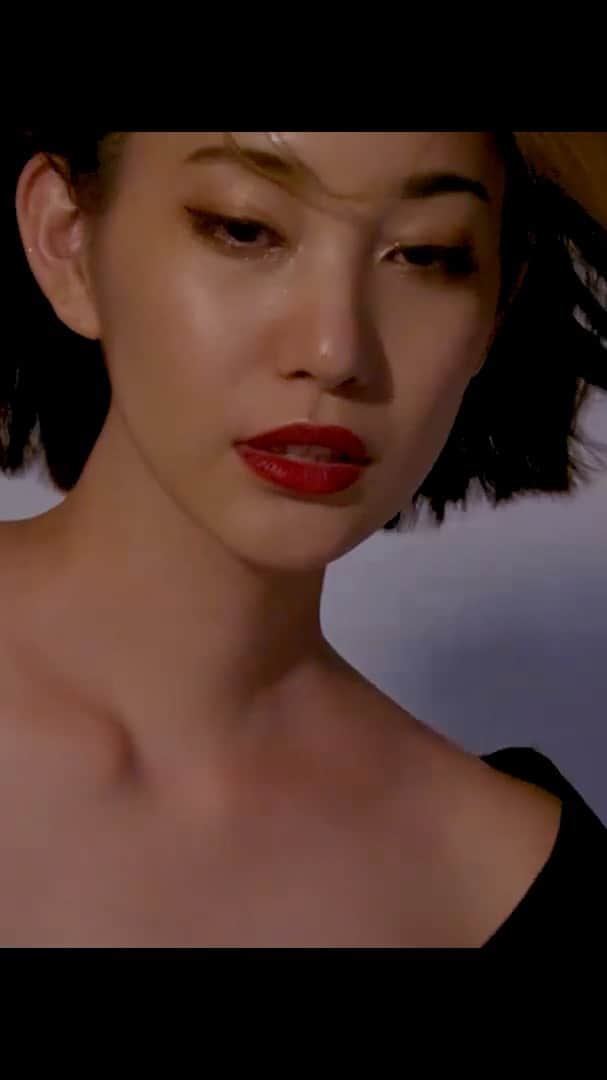 藤本奈月のインスタグラム：「経済観光文化局 国際経済・コンテンツ部 コンテンツ振興課のご支援の元 映像作品が完成しました。  「 My Favor 」 気に入った物を生涯大事にし続けよう。 我が子が大人になった時、私が愛用している物を好きになってくれるような そんな物を見つけ、大事にしていきたいな。 どんな風にも着こなしていこう。モデル、そして母の奈月として。  thx for.... @__23films  @fugee_make_up_salon  @sachikoitose  @juno_weddingdress  @juno_tenjin  @yamanegram  @the.lang.hotel  #japanesemodel  #model  #modeling #fashionmodel #femalemodel #asiamodel #asianbeauty #asianmodel #showmodel  #japanesegirl #photographer #photogenic #photooftheday #makeup #madeinjapan #japan #japanesegirl #portfolio #日本 #福岡 #モデル #作品 #作品撮影 #撮影 #作品撮り #モデル募集」