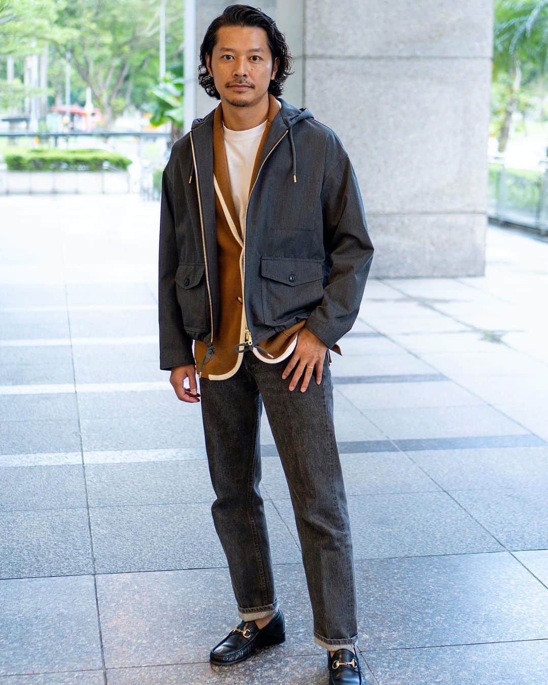 高田朋佳のインスタグラム：「Relax jacket style.  ———————————————————————— #autmnoutfit #outfitoftheday #ootd #thursdayoutfit  #dressstyle #elegantstyle #modernclassicstyle #newclassicstyle #fashion #mensfashion #mensdressstyle #suitsstyle #dapperstyle #takadachannel」