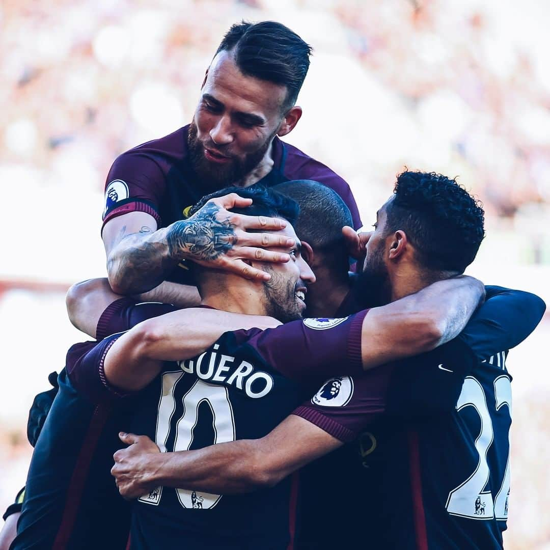 マンチェスター・シティFCさんのインスタグラム写真 - (マンチェスター・シティFCInstagram)「Happy Place Turf Moor! 😃 #onthisday #mancity」11月26日 20時00分 - mancity