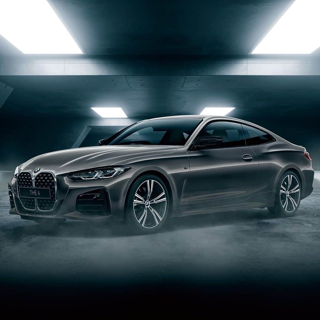 のインスタグラム：「ニューBMW 4シリーズ特別限定車、BMW M440i xDrive Edition EDGE。 オンライン・ストアに登場した、限定わずか3台の特別なモデル。外装にカーボン・アイテムやブラックのグリルを装備。内装にはMスポーツ・シートにMシートベルトを採用。ご購入特典として、teamLabとのコラボレーションにより2021年春に開催予定のスペシャル・イベントへご招待いたします。  @bmwjapan アカウントのトップからURLをタップ。公式Webサイトより、詳細をご覧いただけます。  #BMW #THE4 #BMWM #BMWJapan #駆けぬける歓び」