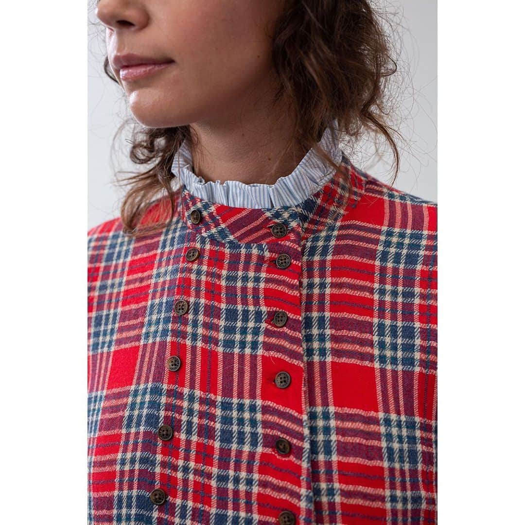 キャベジズ&ローゼズさんのインスタグラム写真 - (キャベジズ&ローゼズInstagram)「Coats to twirl in. 💃 Our charming Moli coat dress in a cheerful red & blue Italian check. 💙❤️💙❤️ @christina_strutt @scottlongjphoto @rosalienelson #coats #twirl #britishfashion #shoplocal #localbusiness #localbrand #brutonhighstreet #bruton #somerset #independentbusiness #independentretailers」11月26日 20時09分 - cabbages_and_roses