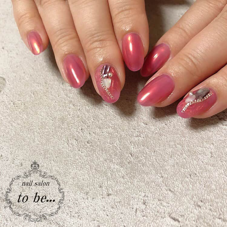 【公式】ネイルパフェ ジェルさんのインスタグラム写真 - (【公式】ネイルパフェ ジェルInstagram)「#chiharu先生ネイル 💅﻿ @nail.salon.to_be ﻿ 大人気のマジカルオーロラパウダー🎉﻿ 現在発売中のP2マジカルオレンジグリーン🔮を﻿ C7クリアブラウン🧸の上に💅﻿ ﻿ 不思議で幻想的🧚‍♀️✨✨﻿ ﻿ ▼新色も間もなく発売📢﻿ 🤍💙P5マジカルメタリックブルー﻿ 💛💜P6マジカルイエローパープル﻿ 💚💖P7マジカルグリーンピンク﻿ ﻿ ネイルパフェジェル公式オンラインショップでは12月1日(火)正午発売😊﻿ @nailparfaitgel ﻿ 各ディーラー様では12月8日(火)発売です🎁﻿ @nailshoptat @rednails_webchannel @naillabojp @miroom_nail ﻿ repost @nail.salon.to_be via @PhotoAroundApp ﻿ ピンクのマジカルオーロラパウダーだと可愛い感じに仕上がります.｡.:*･゜﻿ @nailparfaitgel ﻿ C7﻿ P2﻿ ﻿ #ネイルパフェ #ネイルパフェジェル #パフェジェル #nailparfait #nailparfaitgel #nail #ネイル #ジェルネイル #美甲 #大人ファッション #大人ネイル #ネイルデザイン #オーロラネイル #マジカルオーロラパウダー #オーロラパウダーネイルサロン #ネイリスト #セルフネイル #セルフネイラー #おうちネイル #クリスマスネイル #石狩市 #石狩ネイルサロン #ネイルサロンtobe #ジェルアレルギー #アレルギーレス #メタリックネイル #ウインターネイル #冬ネイル」11月26日 20時22分 - nailparfaitgel