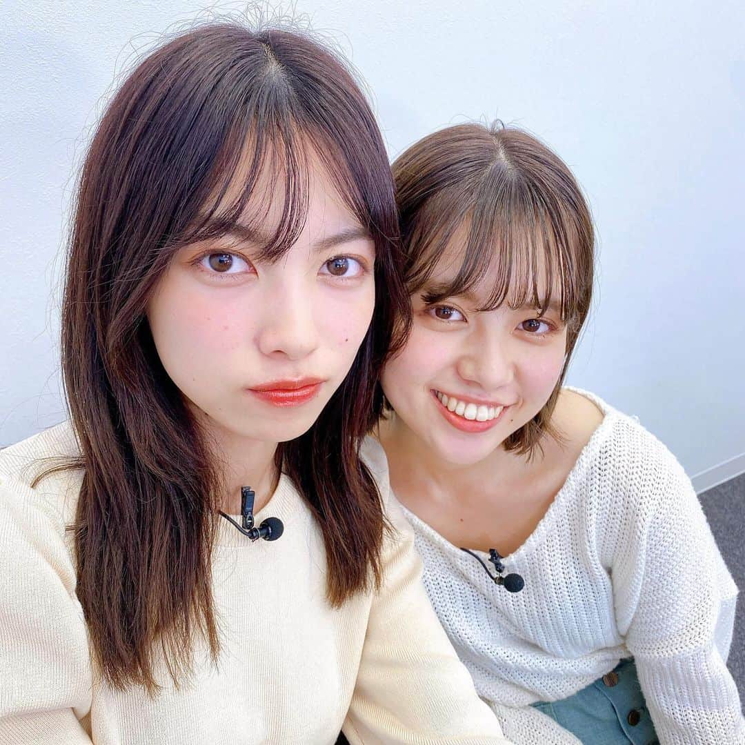 アール編集部さんのインスタグラム写真 - (アール編集部Instagram)「・ ar girl 堀田彩夏＆高田まりあの2人が #ほりまりコンビ としてarのYouTubeチャンネルに登場💗 撮影終わりの仲良し2人をパシャリ📷 ・ 記念すべき第1弾目は… 友達に絶対喜ばれること間違いなし！！2人が実際に使っている5000円以下で買えちゃうおすすめアイテムを紹介してます🎄🧸 ・ クリスマスまでにチェックしとこー🤍 動画はストーリーズから🙆‍♀️ ・ #堀田彩夏 #高田まりあ #ar girl #美女 #モデル #可愛い女の子 #ar #arweb #armagazine #YouTube #ギフト #プレゼント #クリスマス #お祝い #メイク #コスメ #トレンドコスメ #トレンド #trend #make #cosme」11月26日 20時28分 - ar_magazine