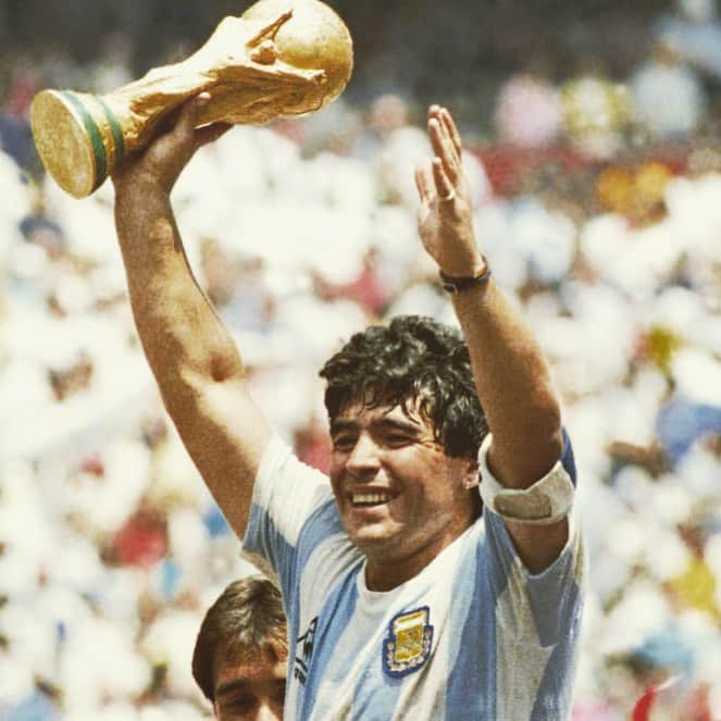 パブロ・アンドゥハルのインスタグラム：「El mundo del fútbol llora la muerte de uno de los mejores jugadores de la historia ⚽️🏆 DEP Maradona.  #Fútbol #Argentina #Maradona」