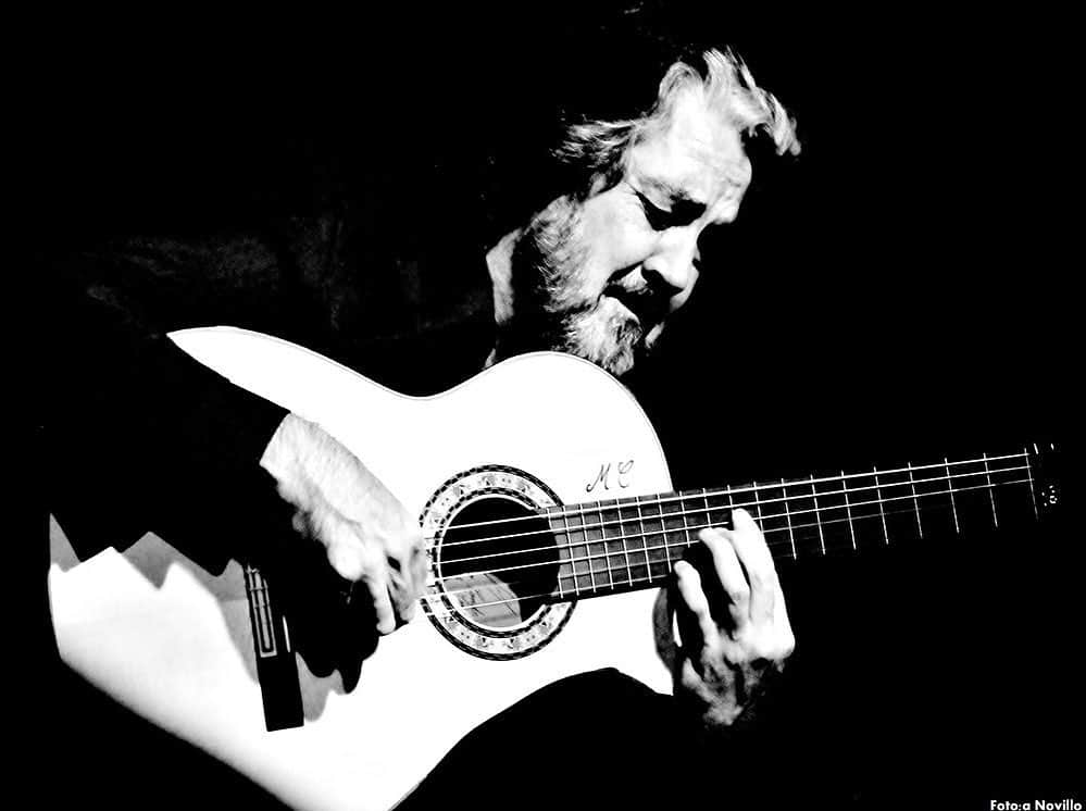 DeFlamenco.comのインスタグラム：「La #SumaFlamenca ya está aquí, con ella @rafaelriquenioficial @arcangel_flamen @rociomarquezoficial @pitingo etc y siempre en la memoria Enrique Morente.   En la portada de nuestra web https://www.deflamenco.com/novedades/suma-flamenca-2020-rafael-riqueni-y-tres-estrenos-dedicados-a-la-libertad-creativa-de-enrique-morente-abren-la-xv-edicion-del-festival.html  #flamenco #flamencomadrid #deflamenco #enriquemorente #teatrosdelcanal  @teatroscanal @culturacmadrid」